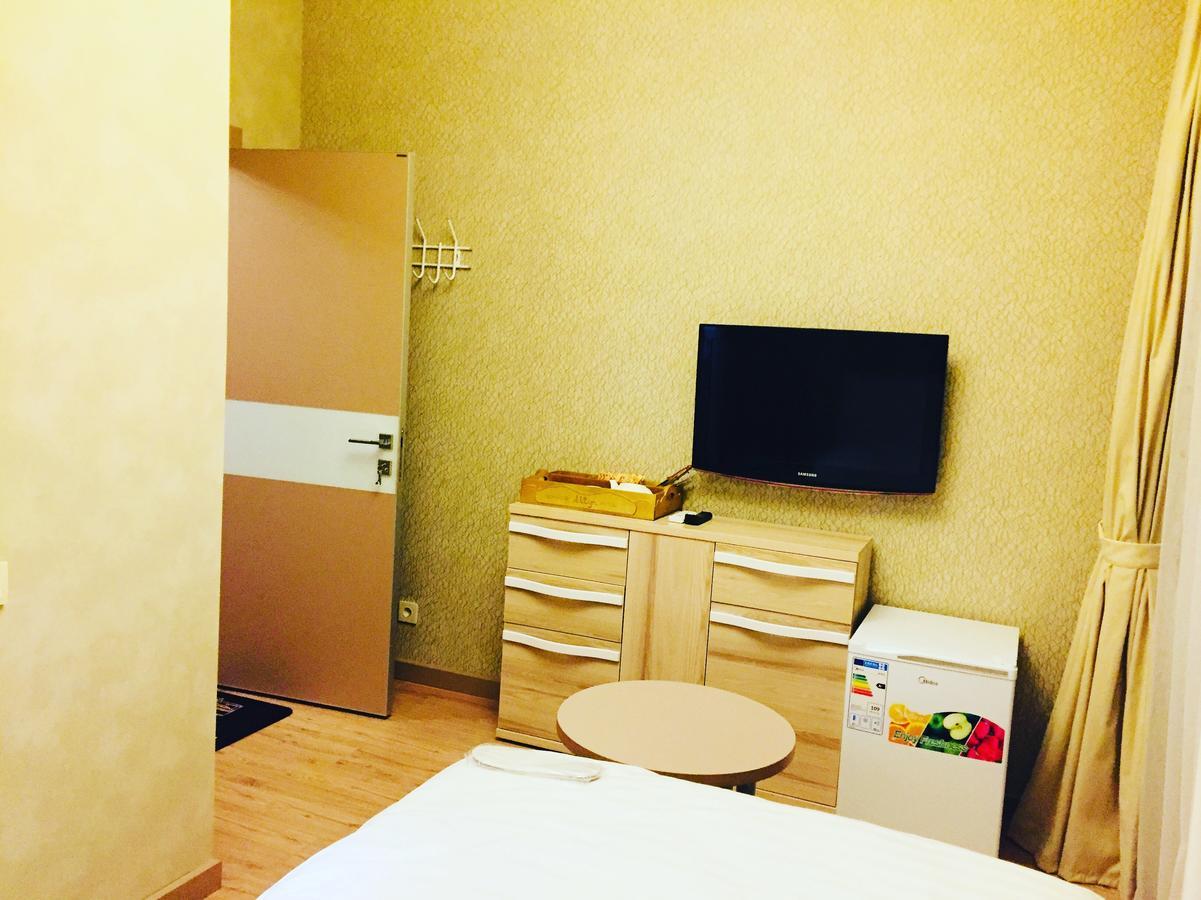 Altyn Aparthotel Астана Екстериор снимка